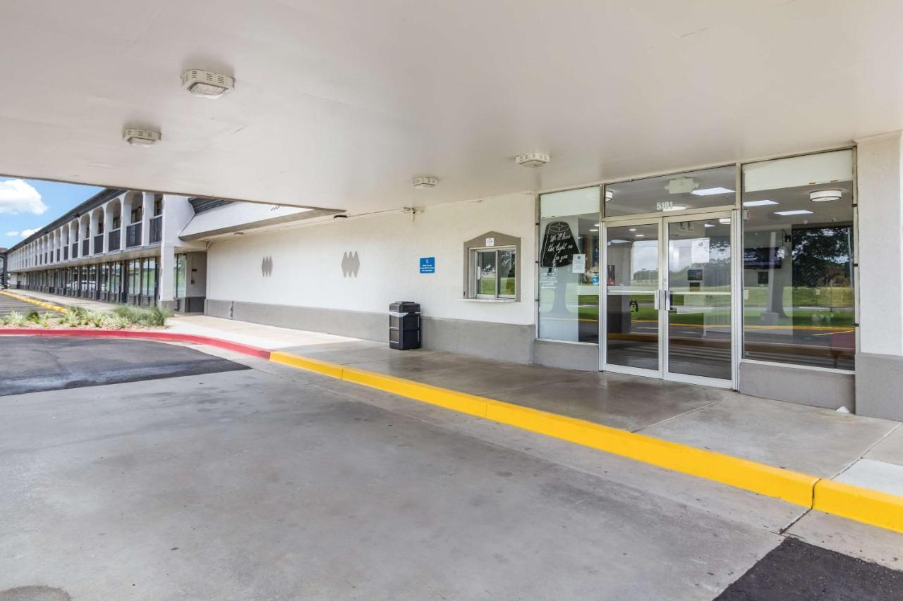 Motel 6 Groves, Tx Kültér fotó