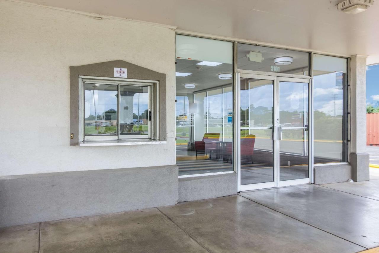Motel 6 Groves, Tx Kültér fotó